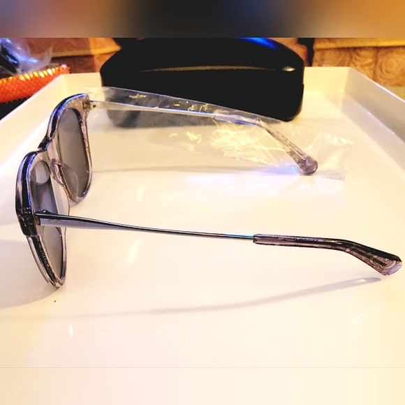 COACH LEGACY STRIPE SQUARE VIOLET/ PURPLE GLITTER SIGNATURE C  SUNGLASSES - Picture 5 of 8